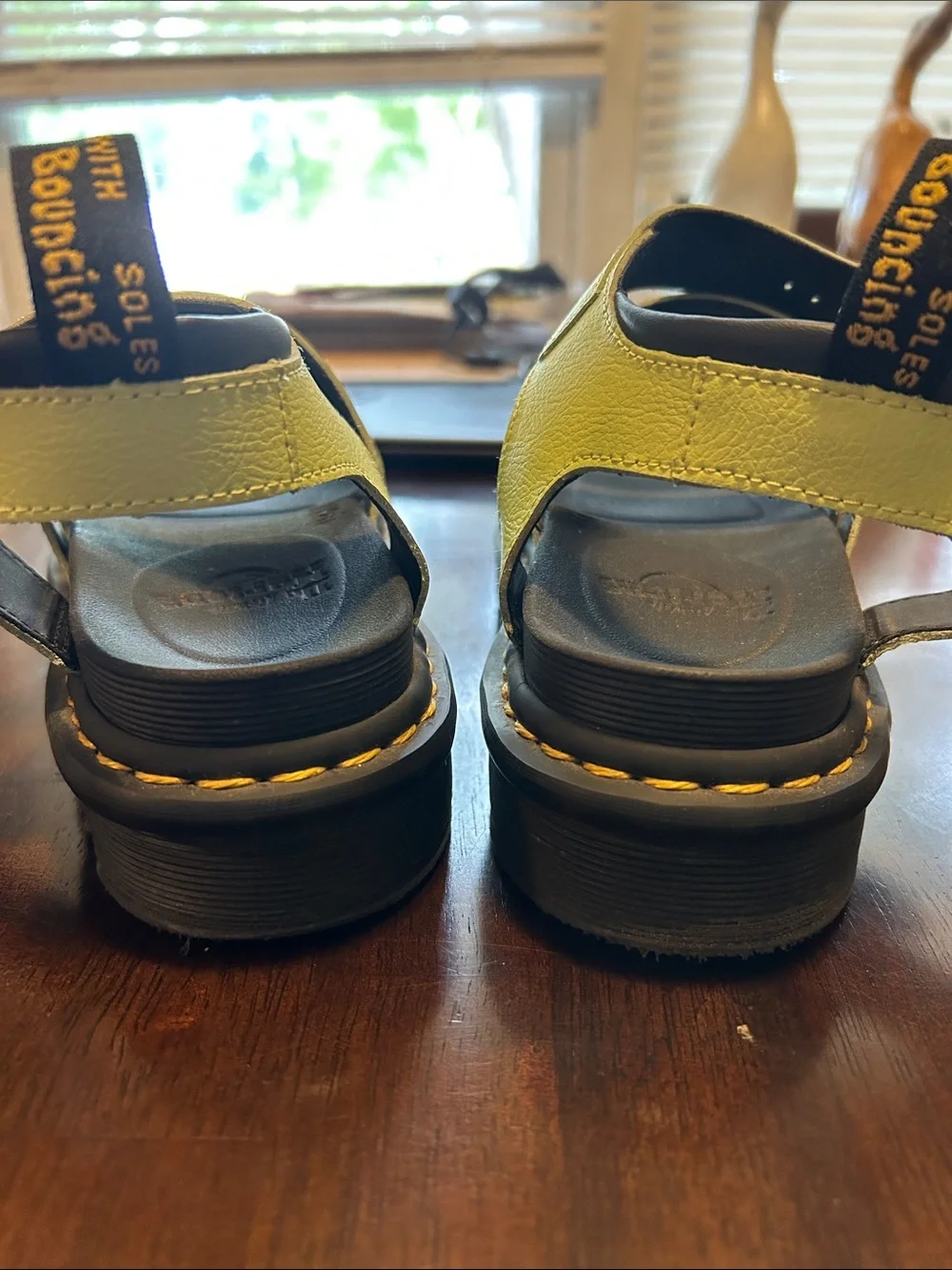 Dr. Martens Blaire Hydro Leather Platform Sandals Lime Green Women’s US 8 EU39